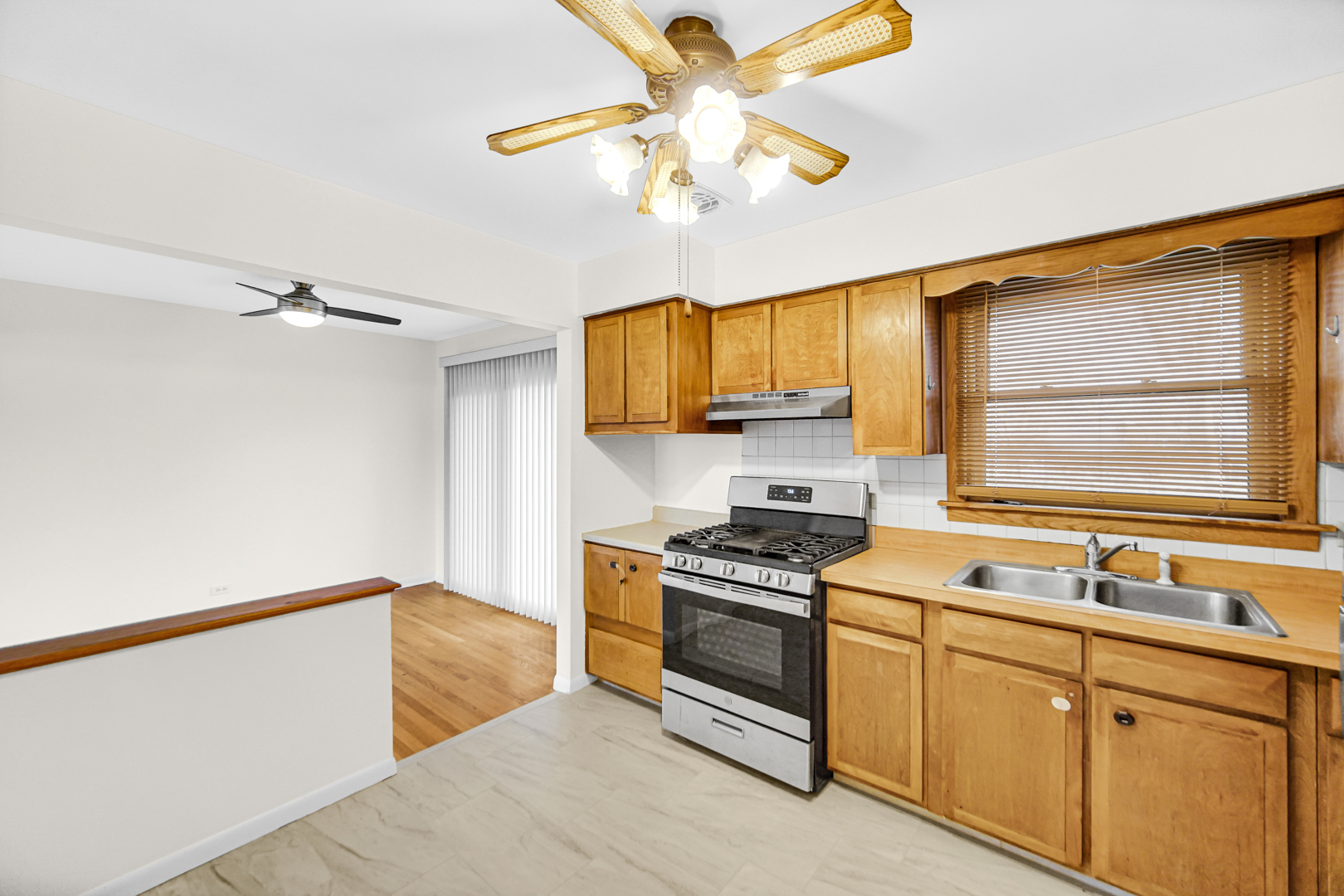 4908 W 85th Place