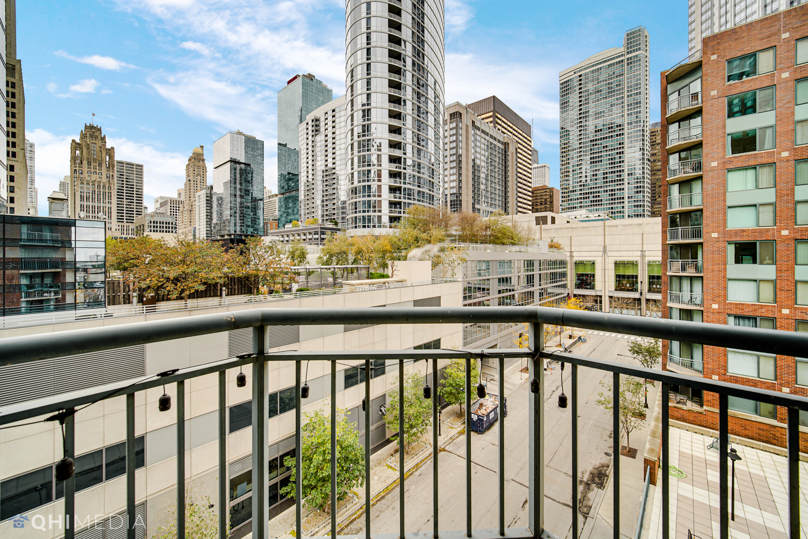 440 N Mcclurg Court Unit: 702