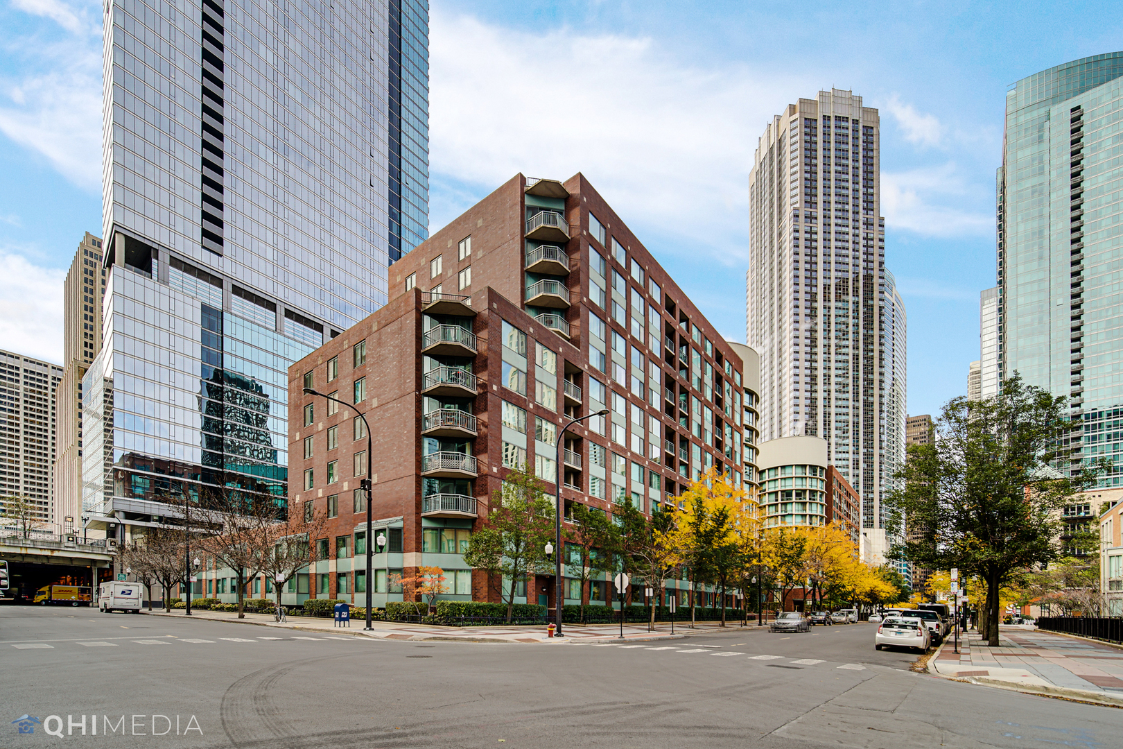 440 N Mcclurg Court Unit: 702