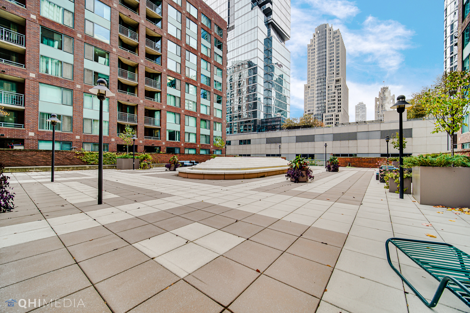 440 N Mcclurg Court Unit: 702