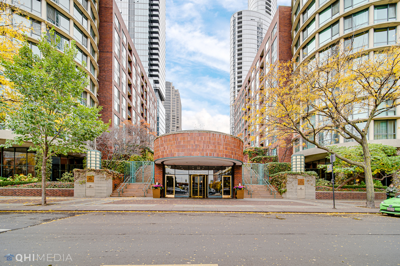 440 N Mcclurg Court Unit: 702