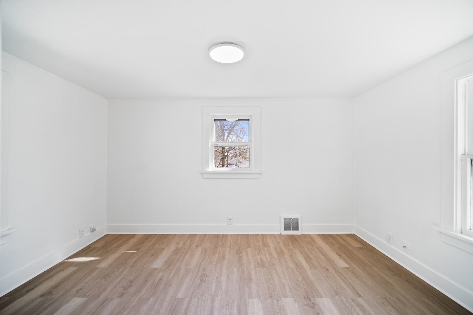309 W Center Street