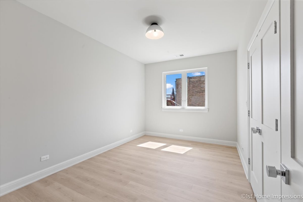 4317 S Indiana Avenue