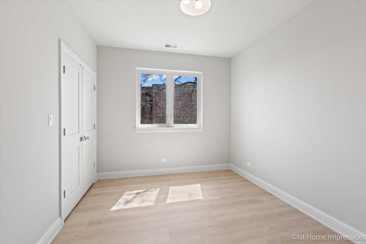 4317 S Indiana Avenue