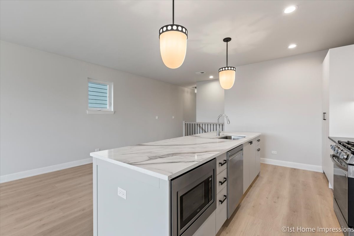 4317 S Indiana Avenue