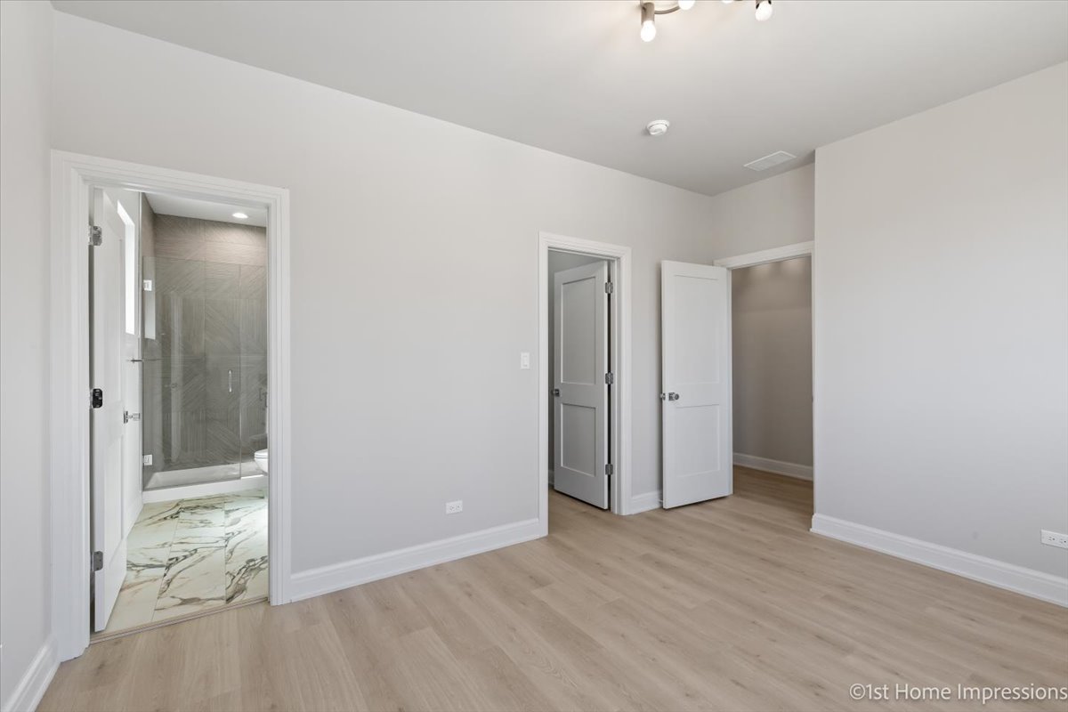 4317 S Indiana Avenue