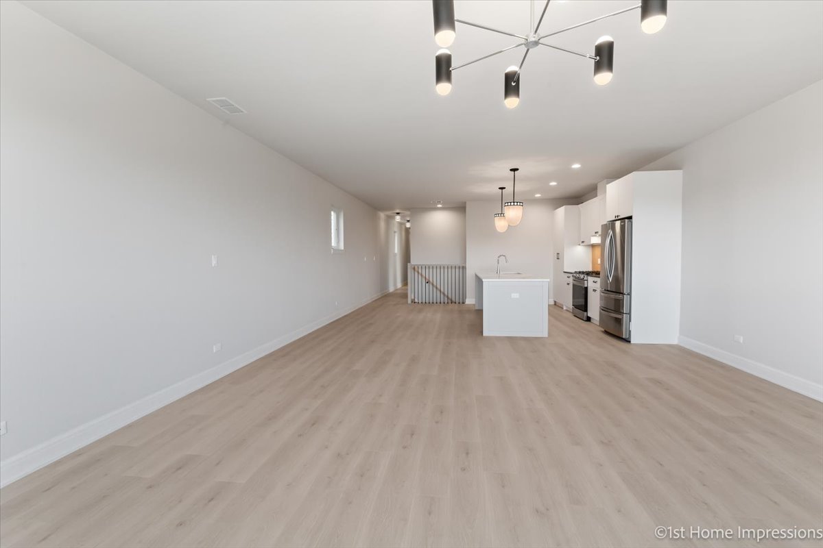 4317 S Indiana Avenue