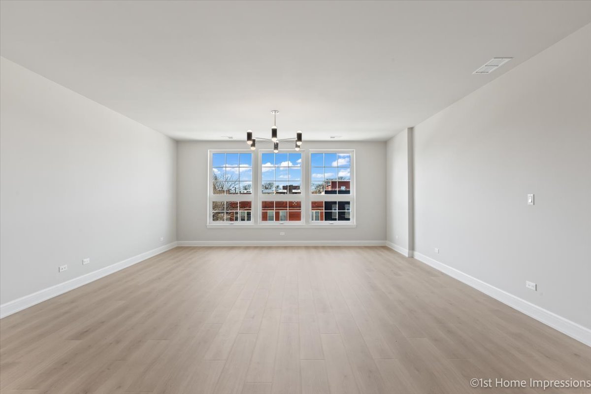 4317 S Indiana Avenue