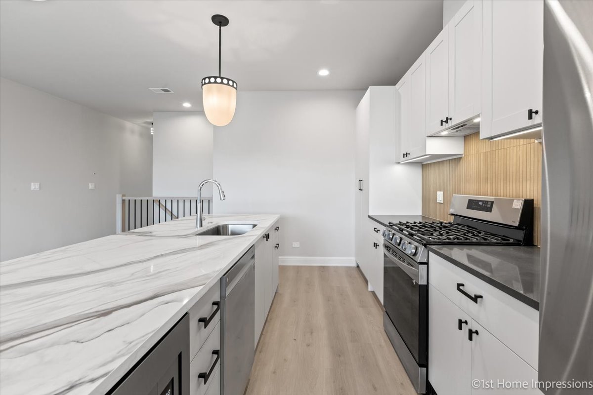 4317 S Indiana Avenue