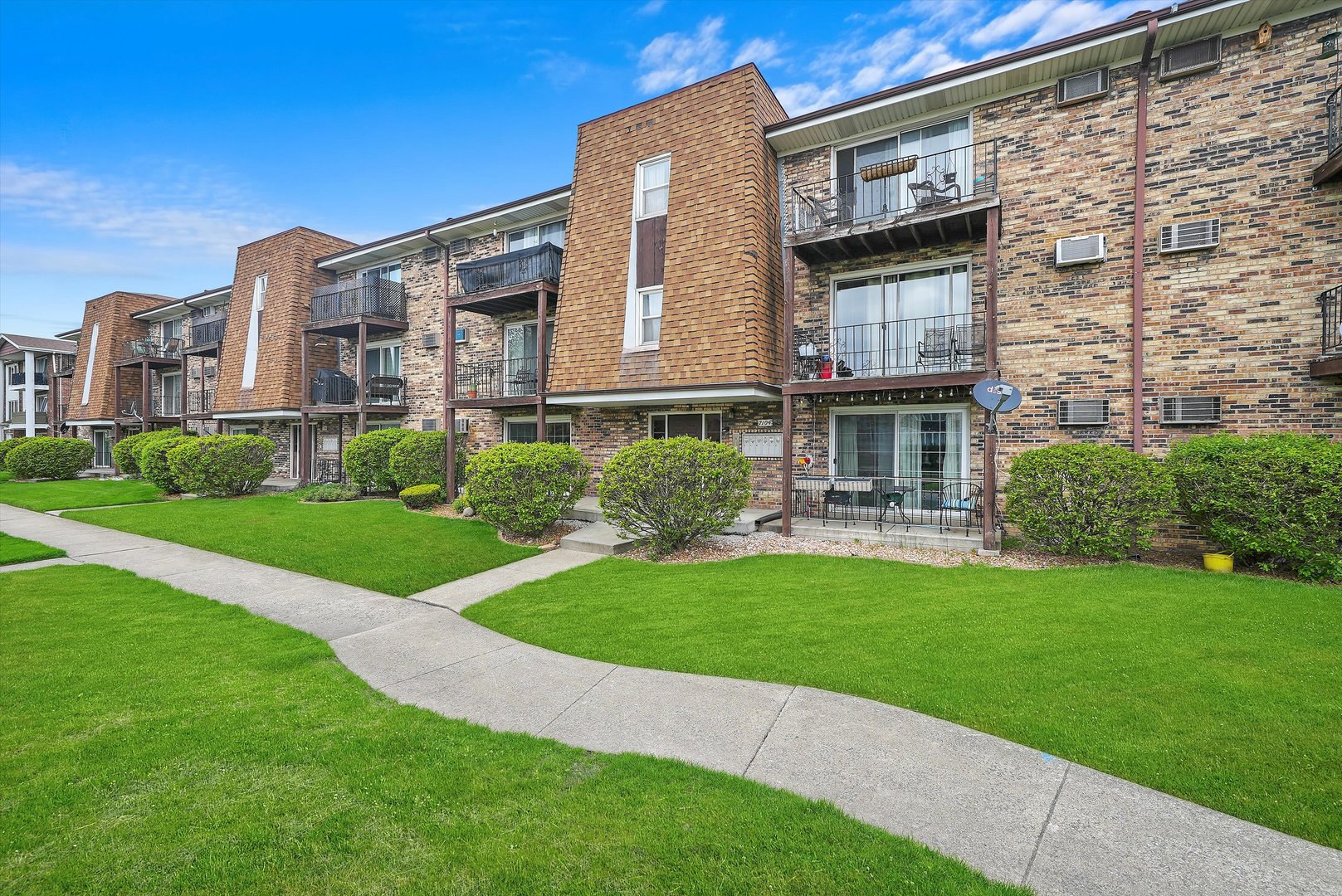 7104 99th Street Unit: 106