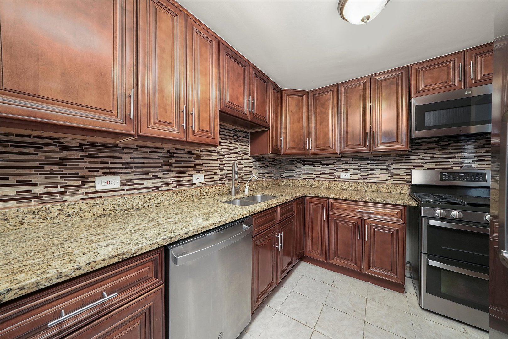 7104 99th Street Unit: 106