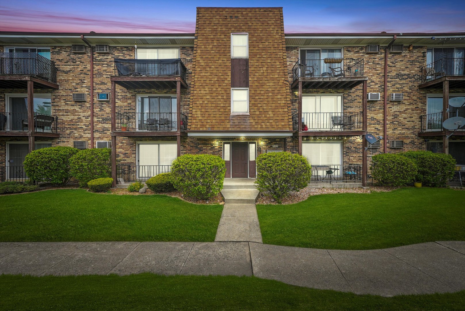 7104 99th Street Unit: 106