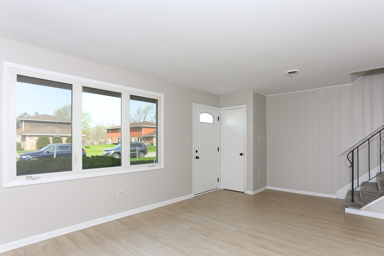 1220 Town Crest Drive Unit: 3
