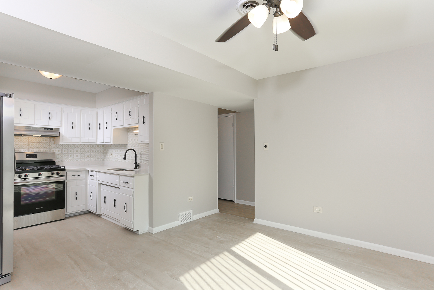 1220 Town Crest Drive Unit: 3