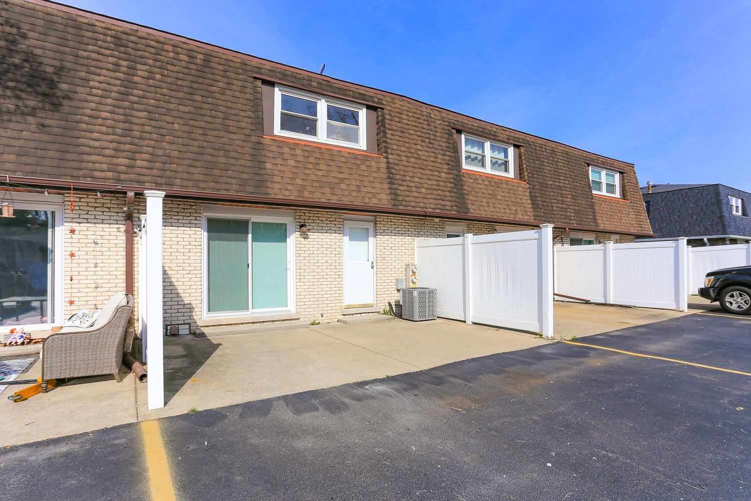 1220 Town Crest Drive Unit: 3