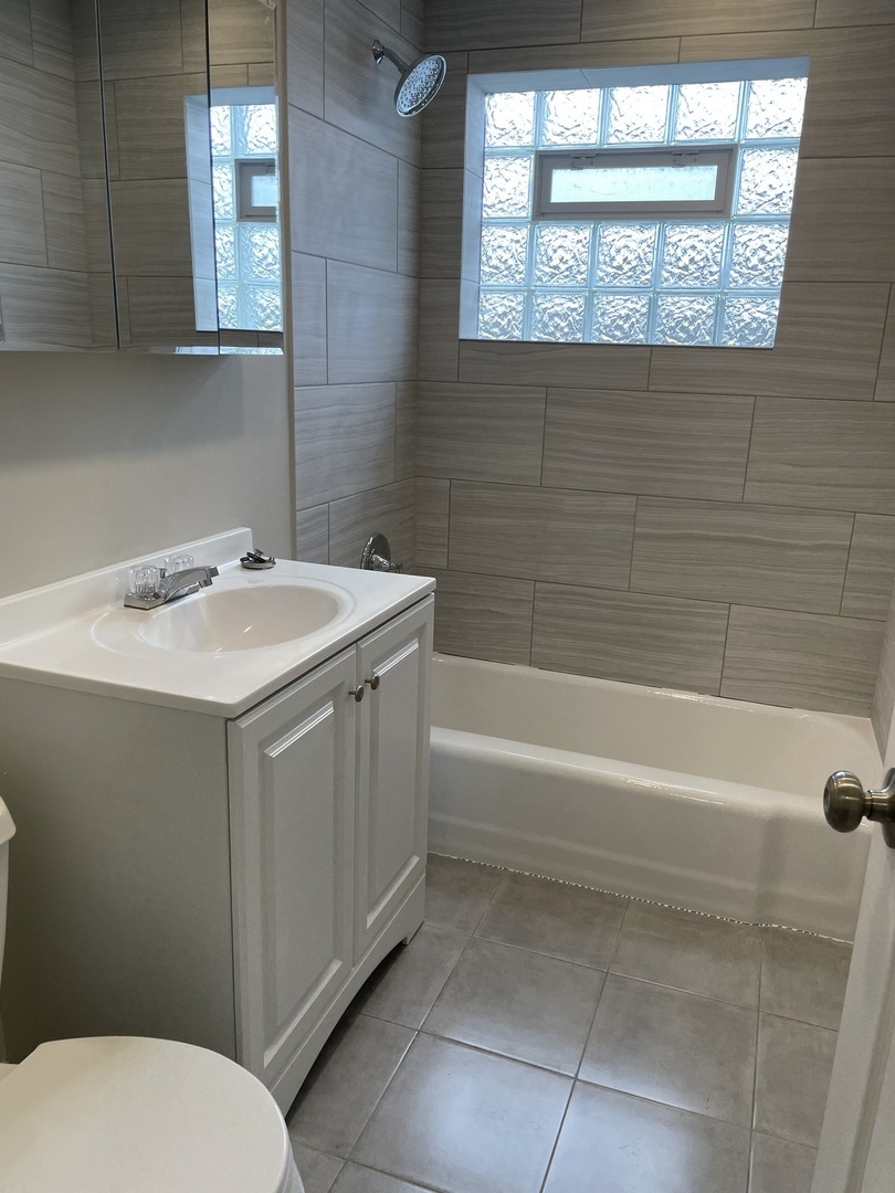 7541 Roberts Road Unit: 1