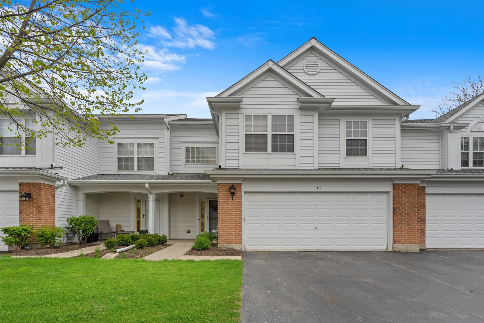 195 Holmes Way