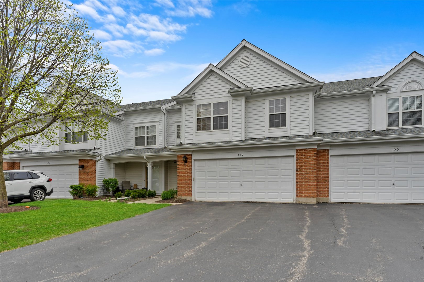 195 Holmes Way