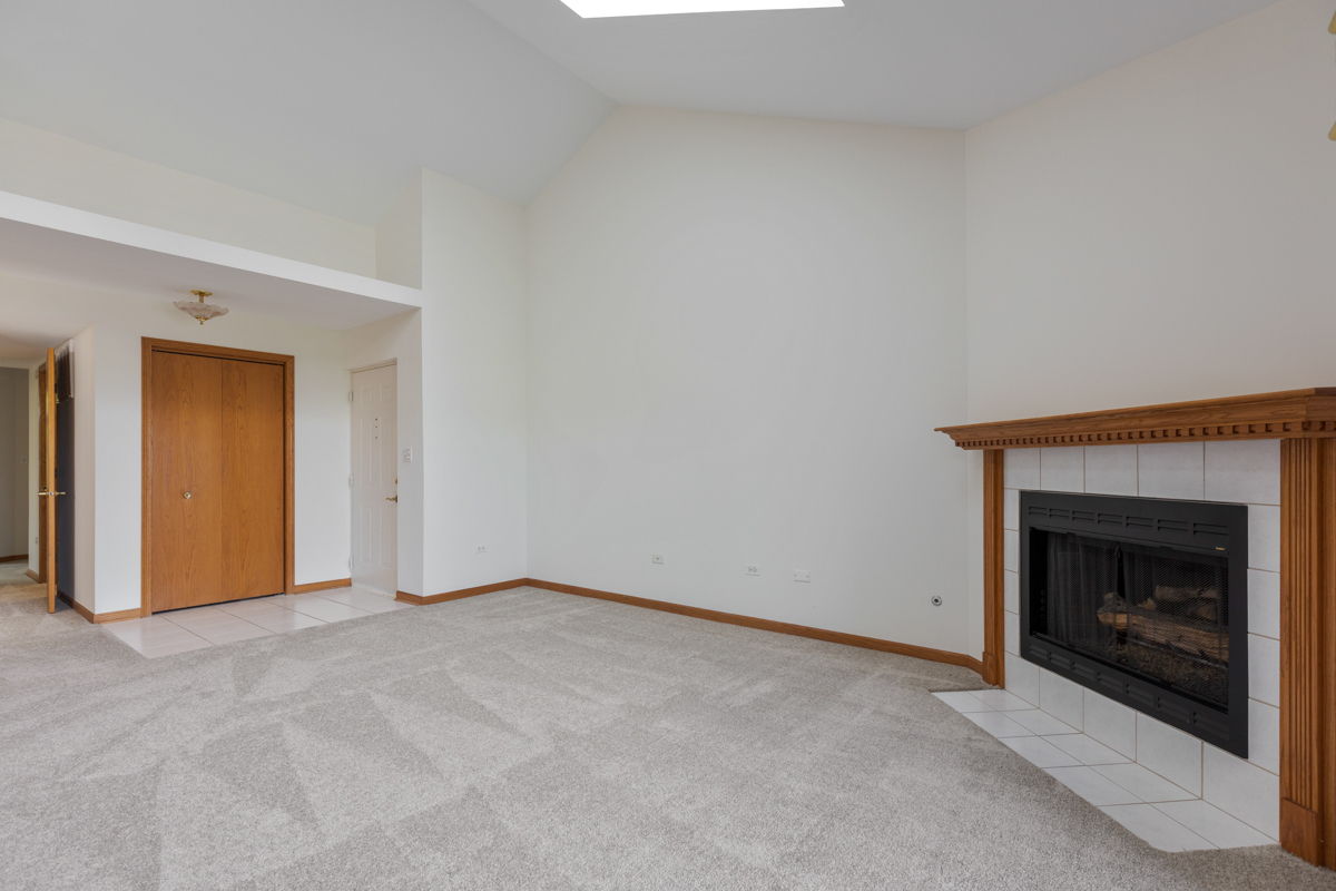 6402 Pine Cone Drive Unit: 4