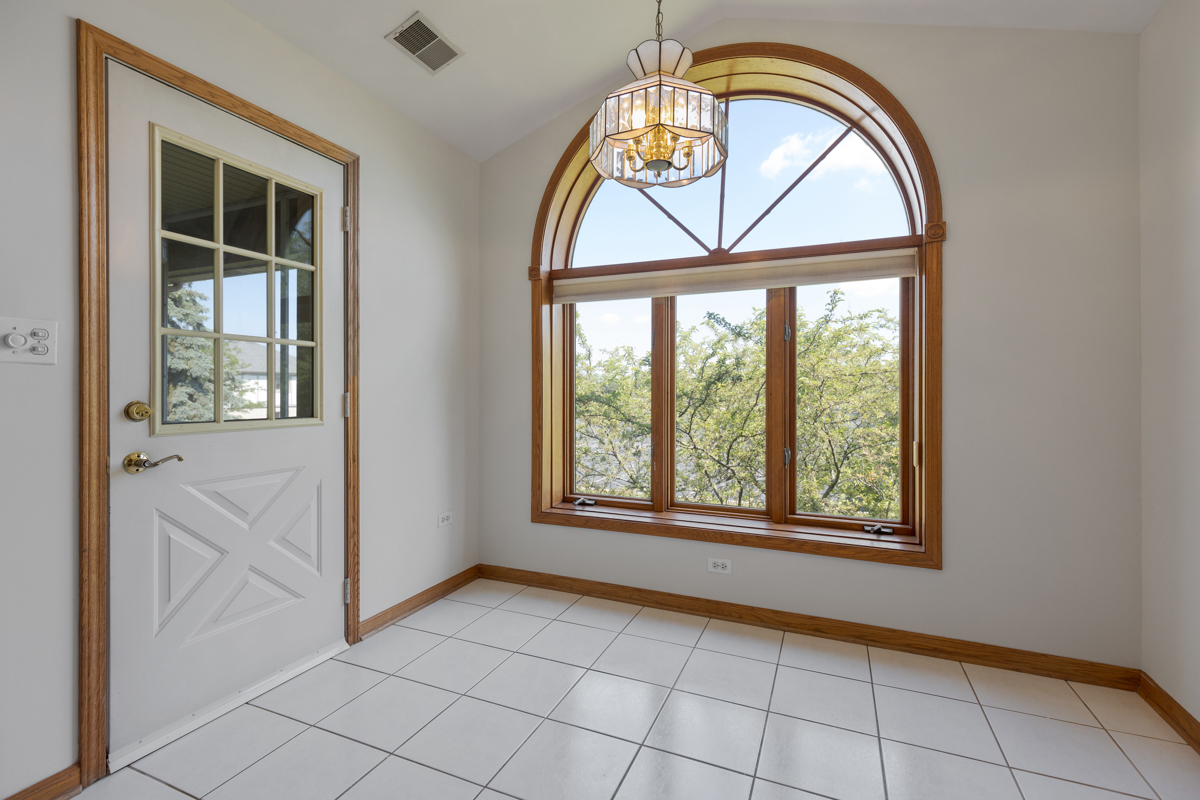 6402 Pine Cone Drive Unit: 4