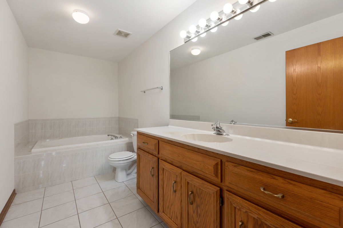 6402 Pine Cone Drive Unit: 4