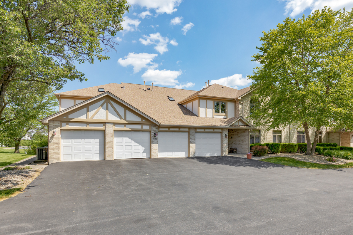 6402 Pine Cone Drive Unit: 4