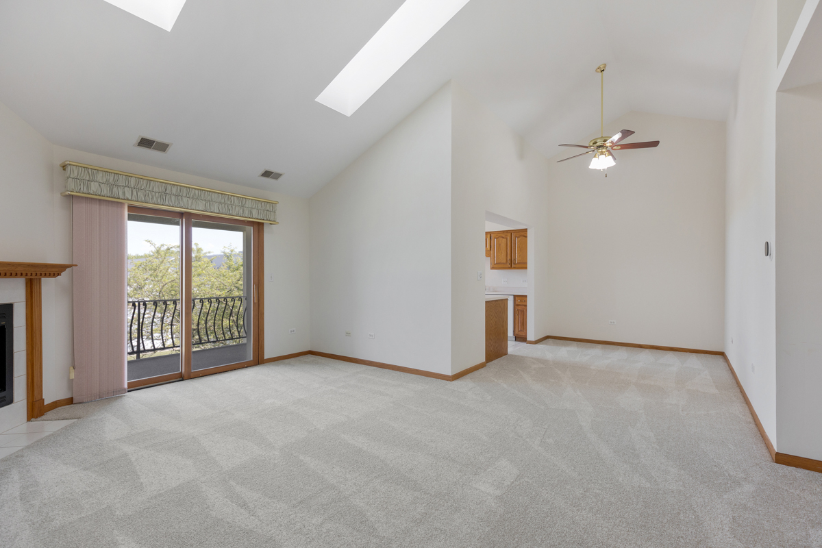 6402 Pine Cone Drive Unit: 4