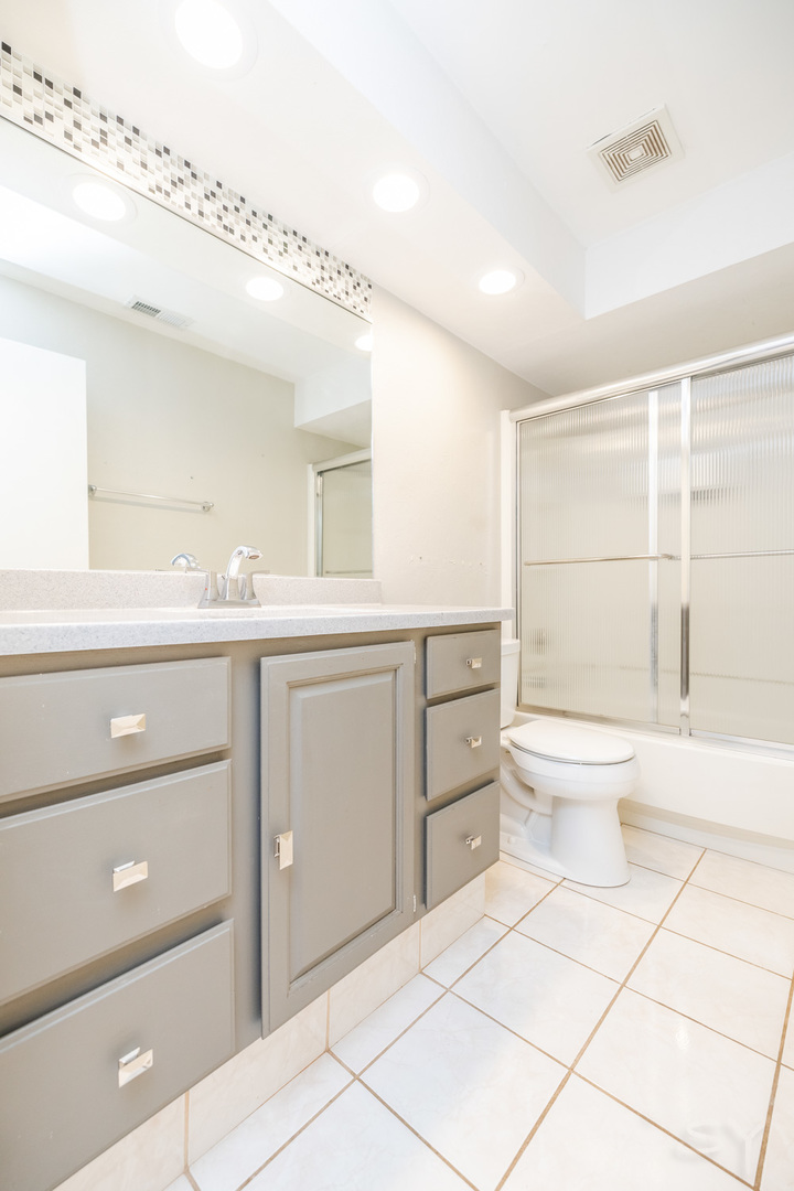 48 Parliament Drive W Unit: 132