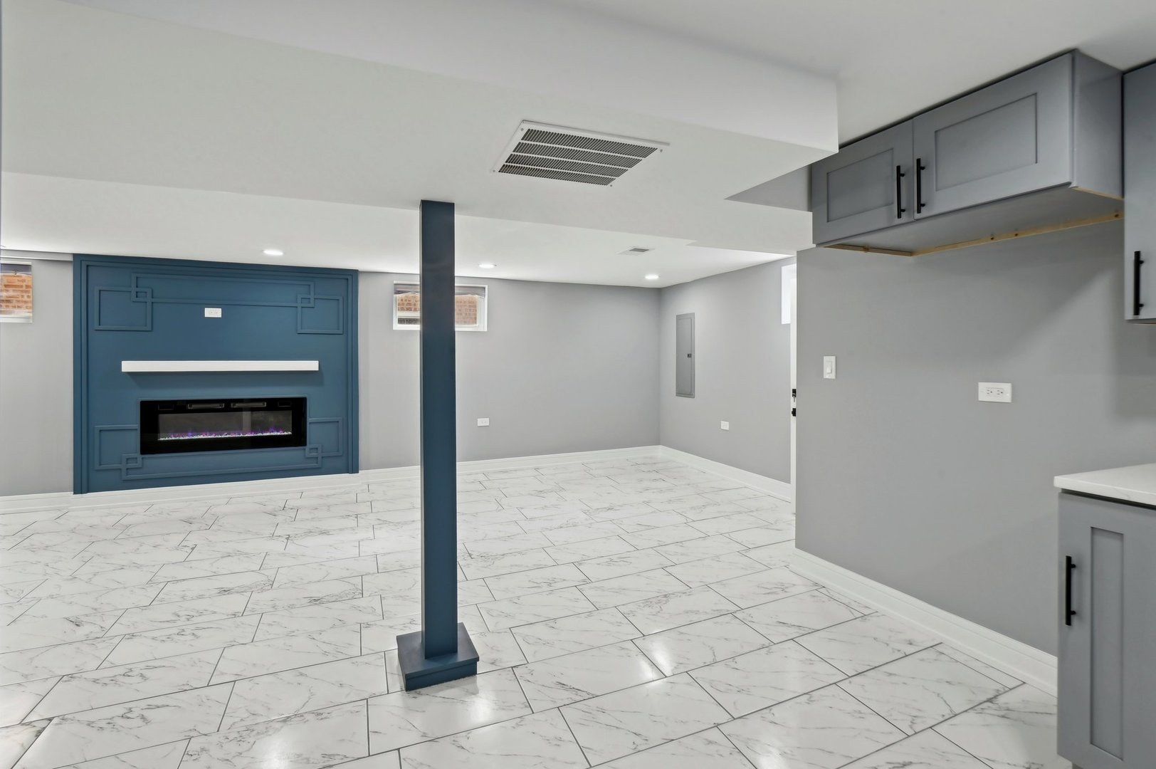 3431 W 84th Place