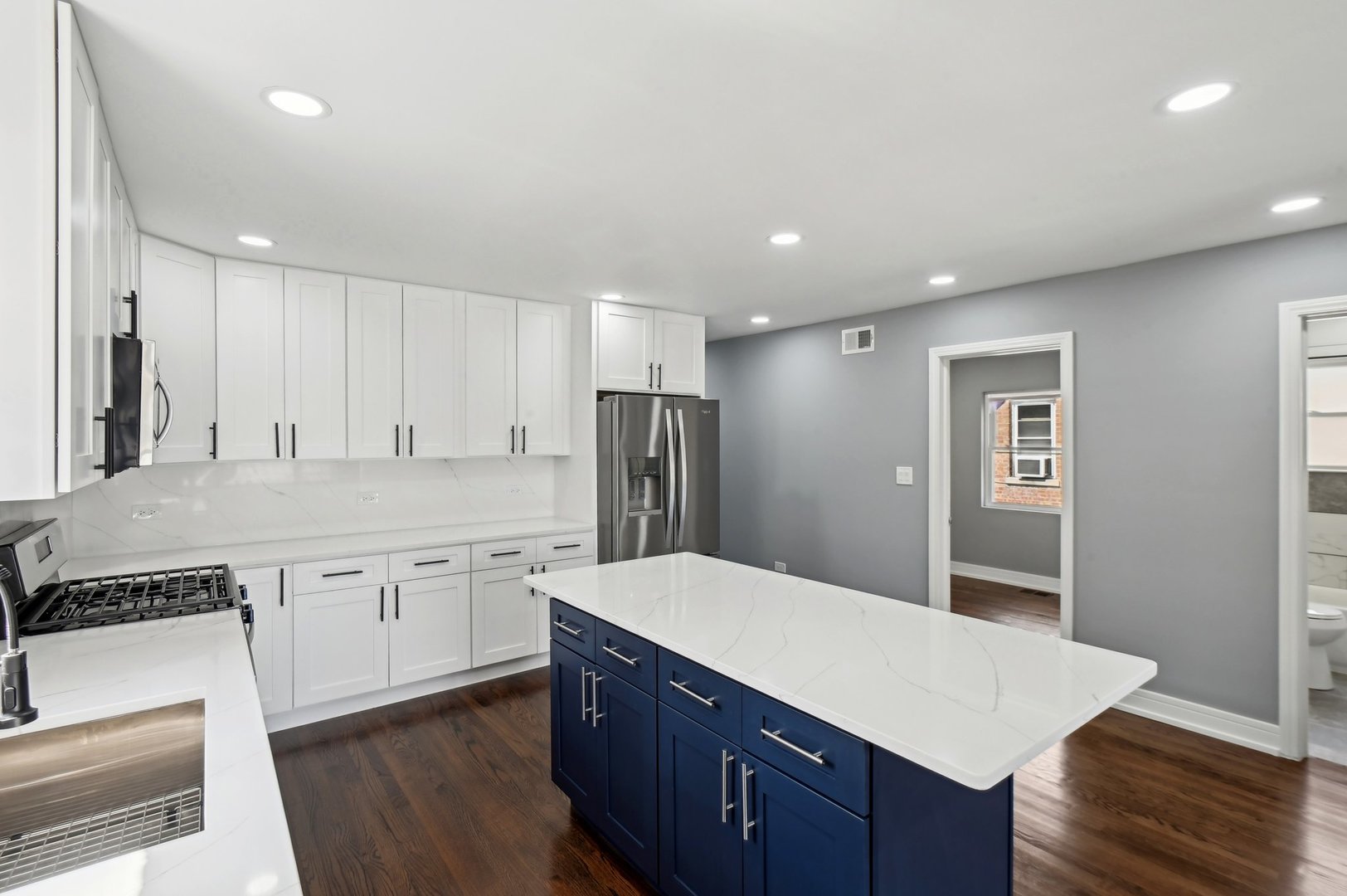 3431 W 84th Place