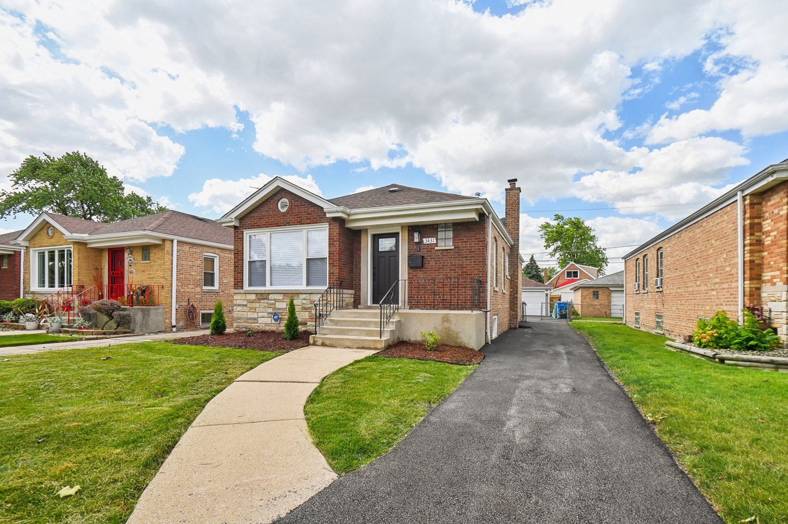 3431 W 84th Place