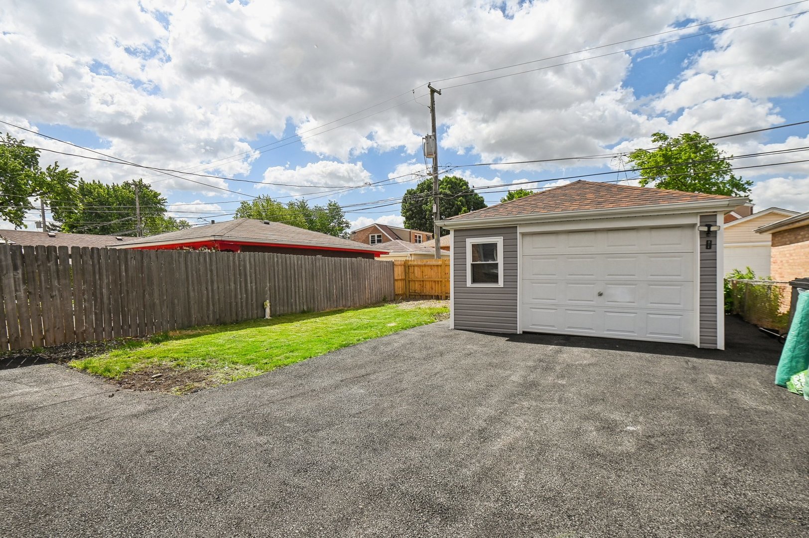 3431 W 84th Place