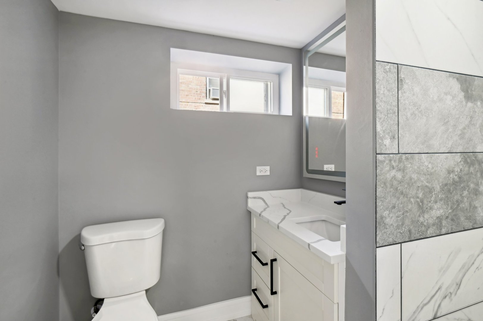 3431 W 84th Place