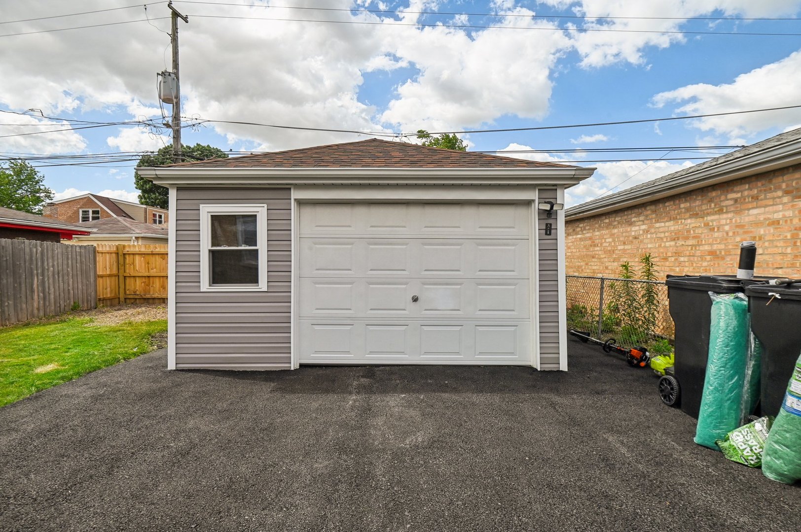3431 W 84th Place