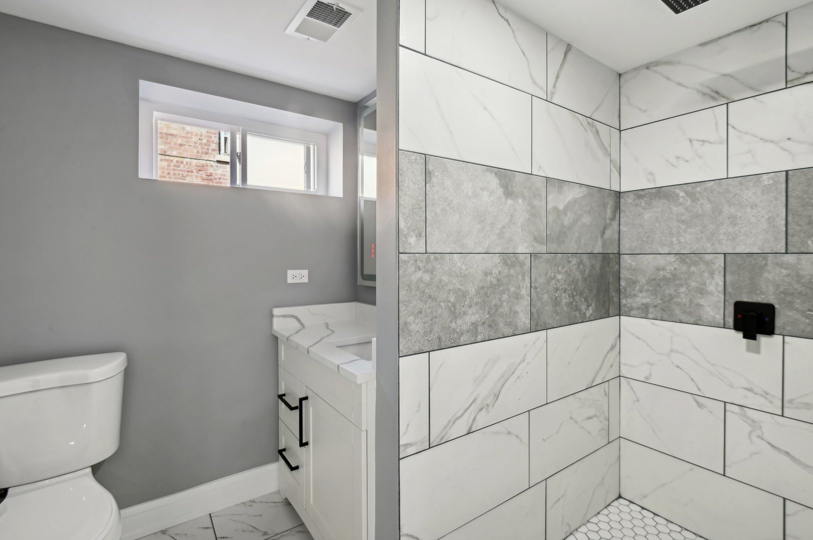 3431 W 84th Place
