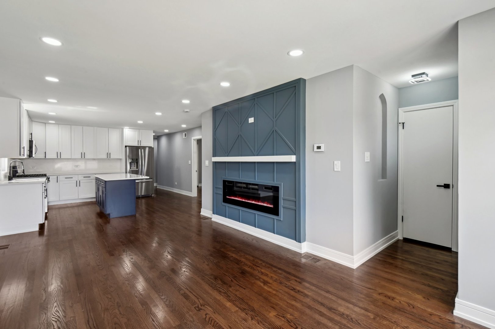 3431 W 84th Place