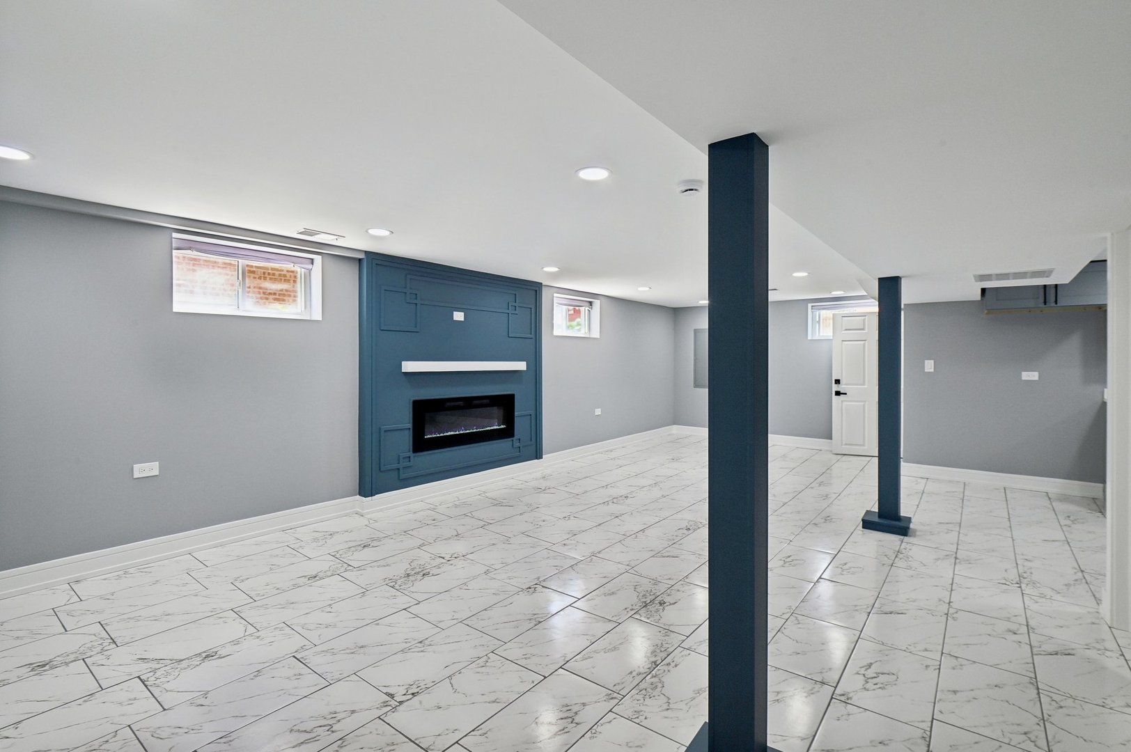 3431 W 84th Place