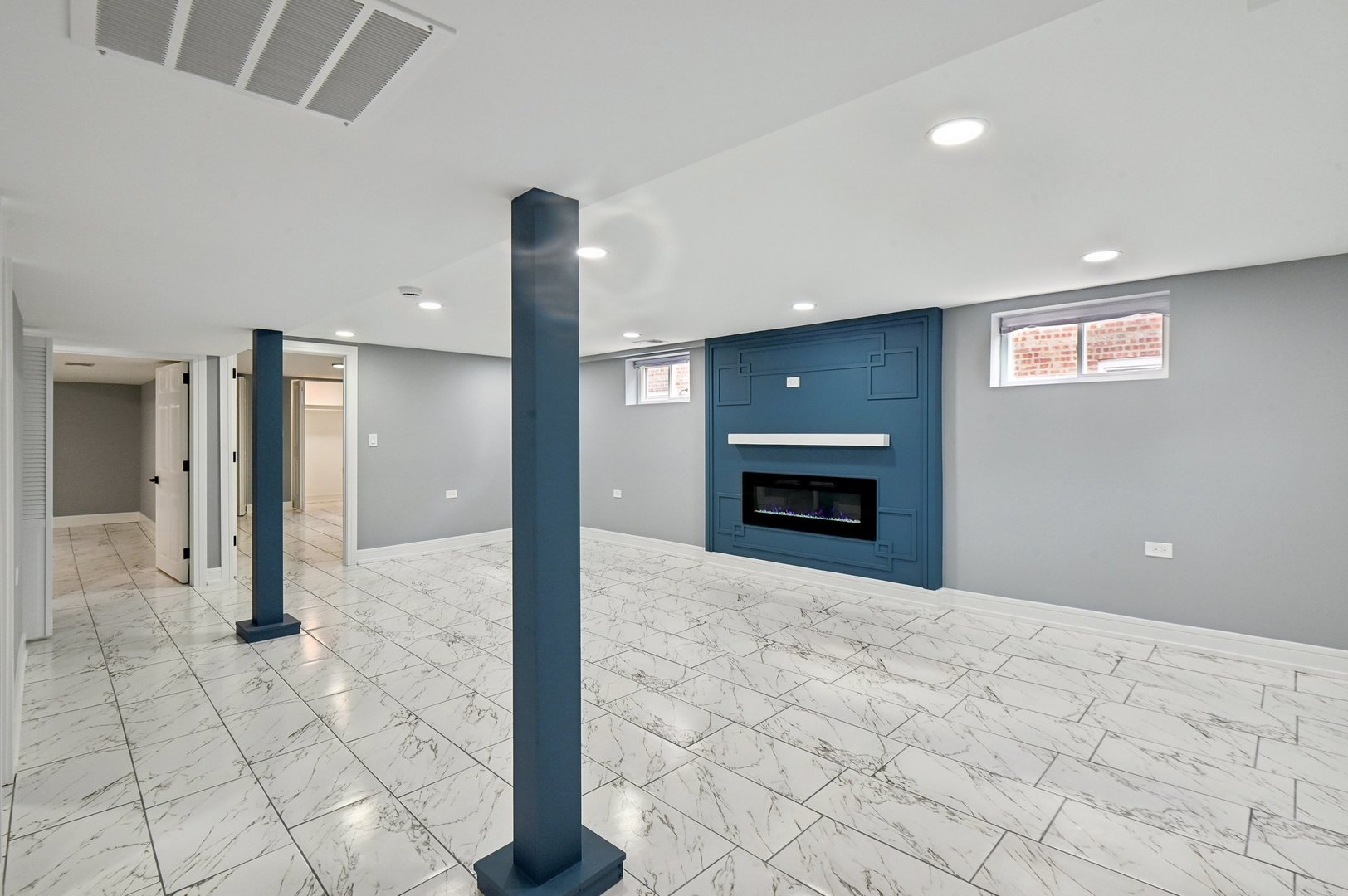 3431 W 84th Place
