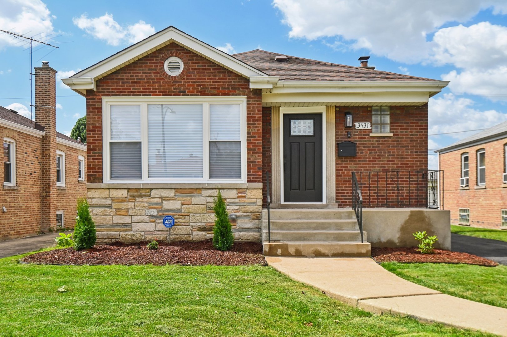 3431 W 84th Place