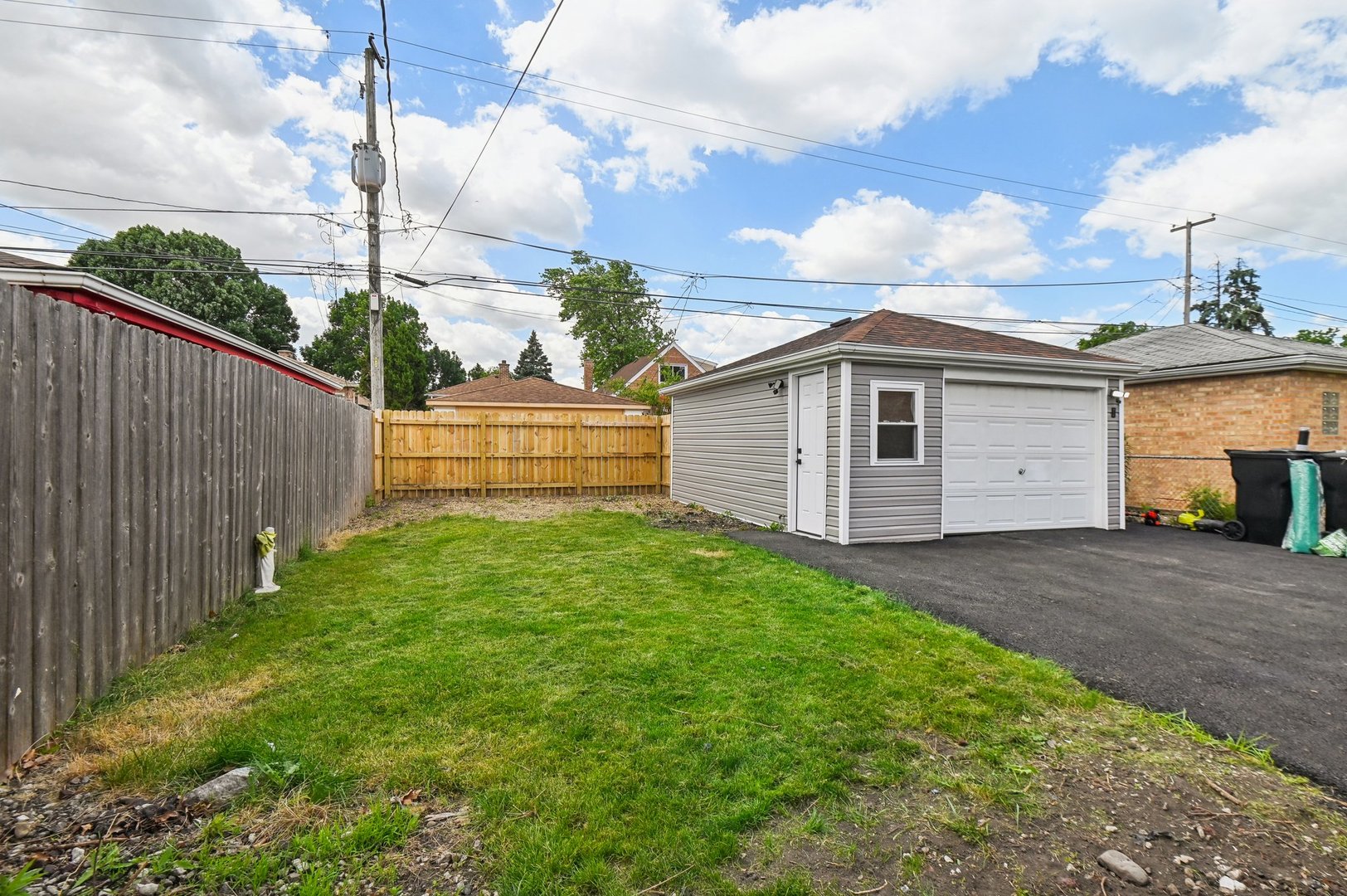 3431 W 84th Place