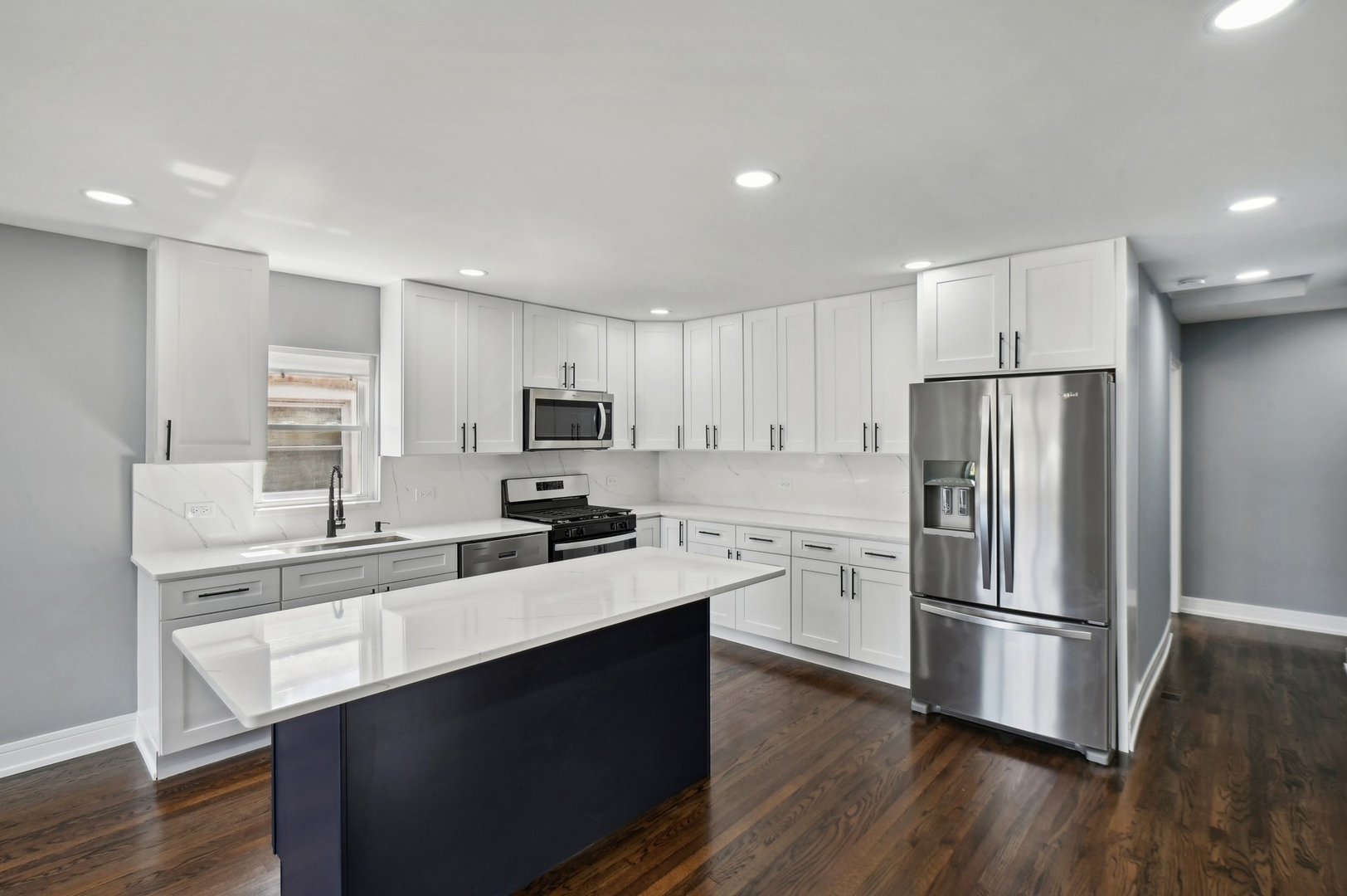 3431 W 84th Place