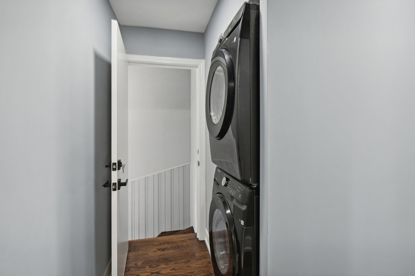 3431 W 84th Place