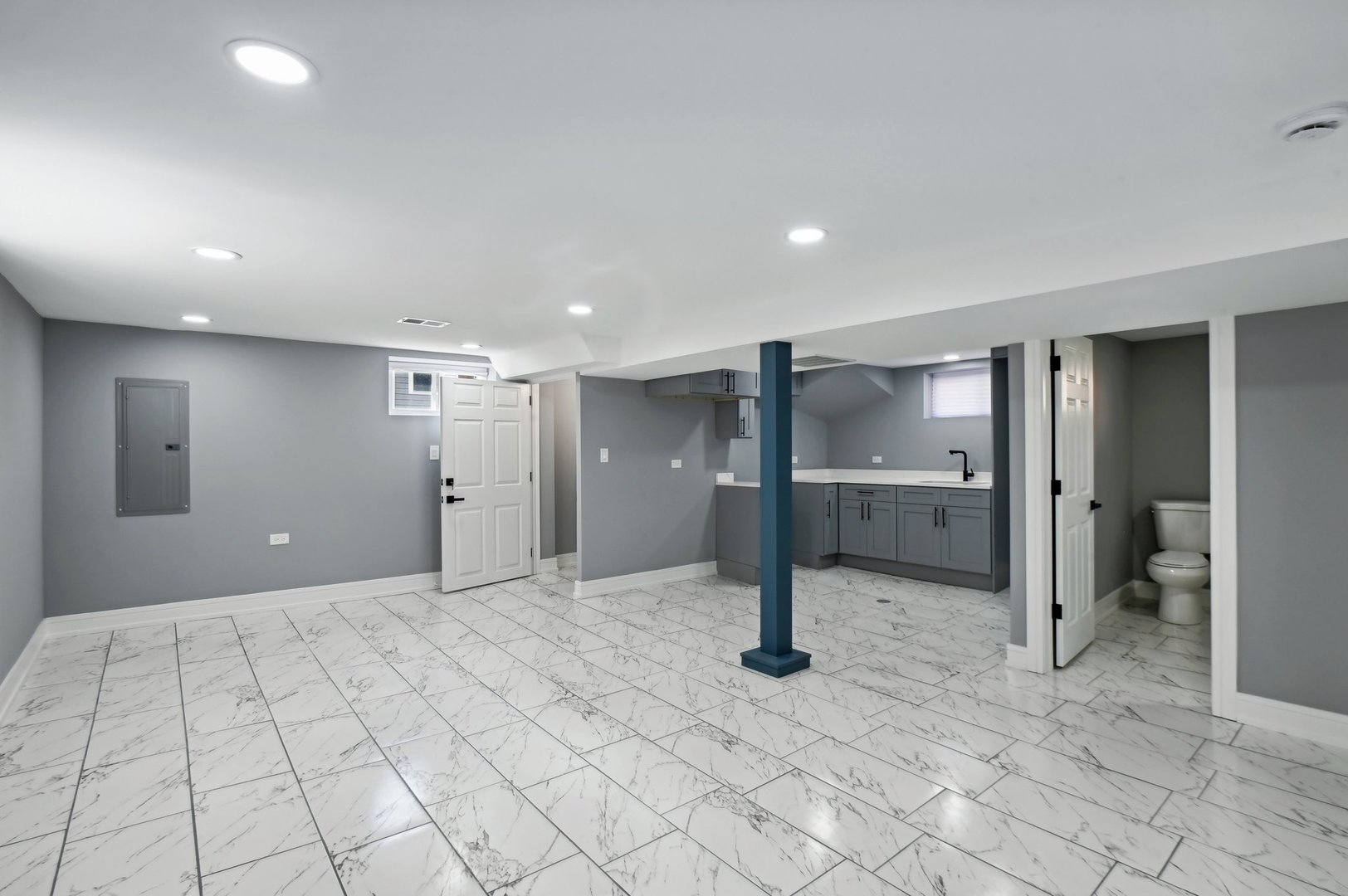 3431 W 84th Place