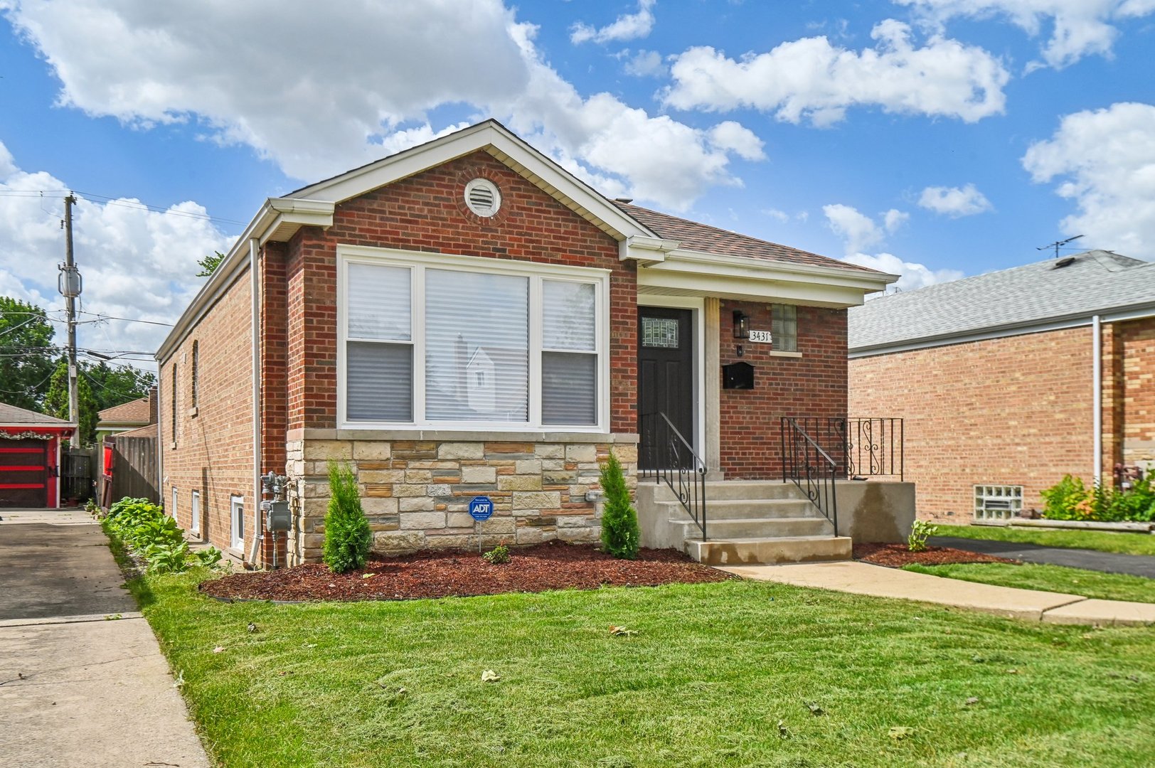 3431 W 84th Place