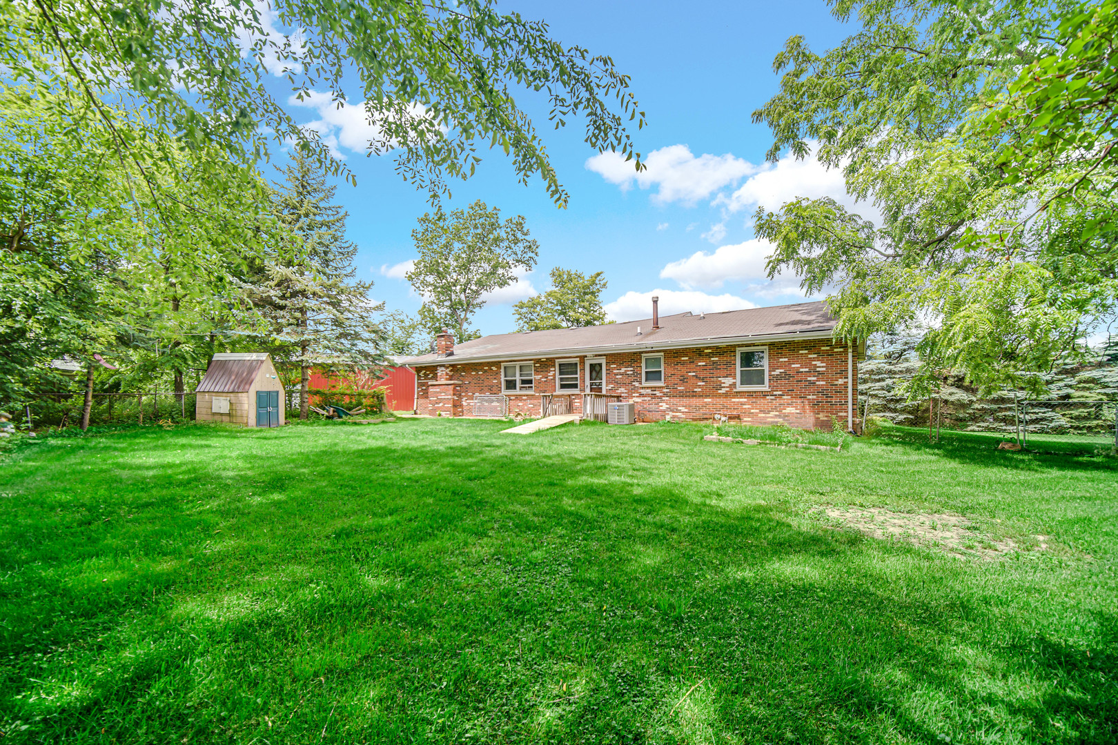 10S426 Ruth Drive