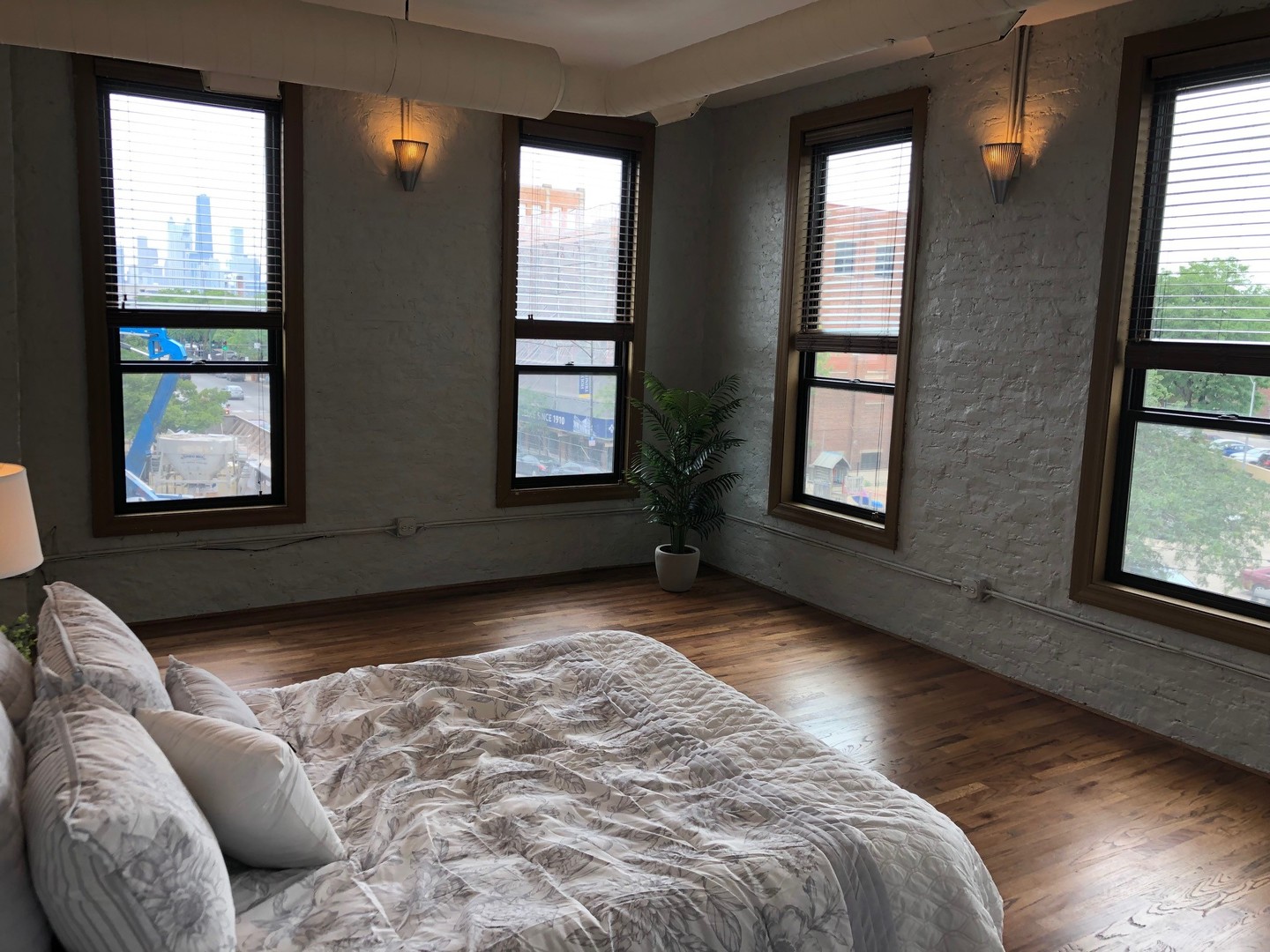 1500 W Division Street Unit: 3