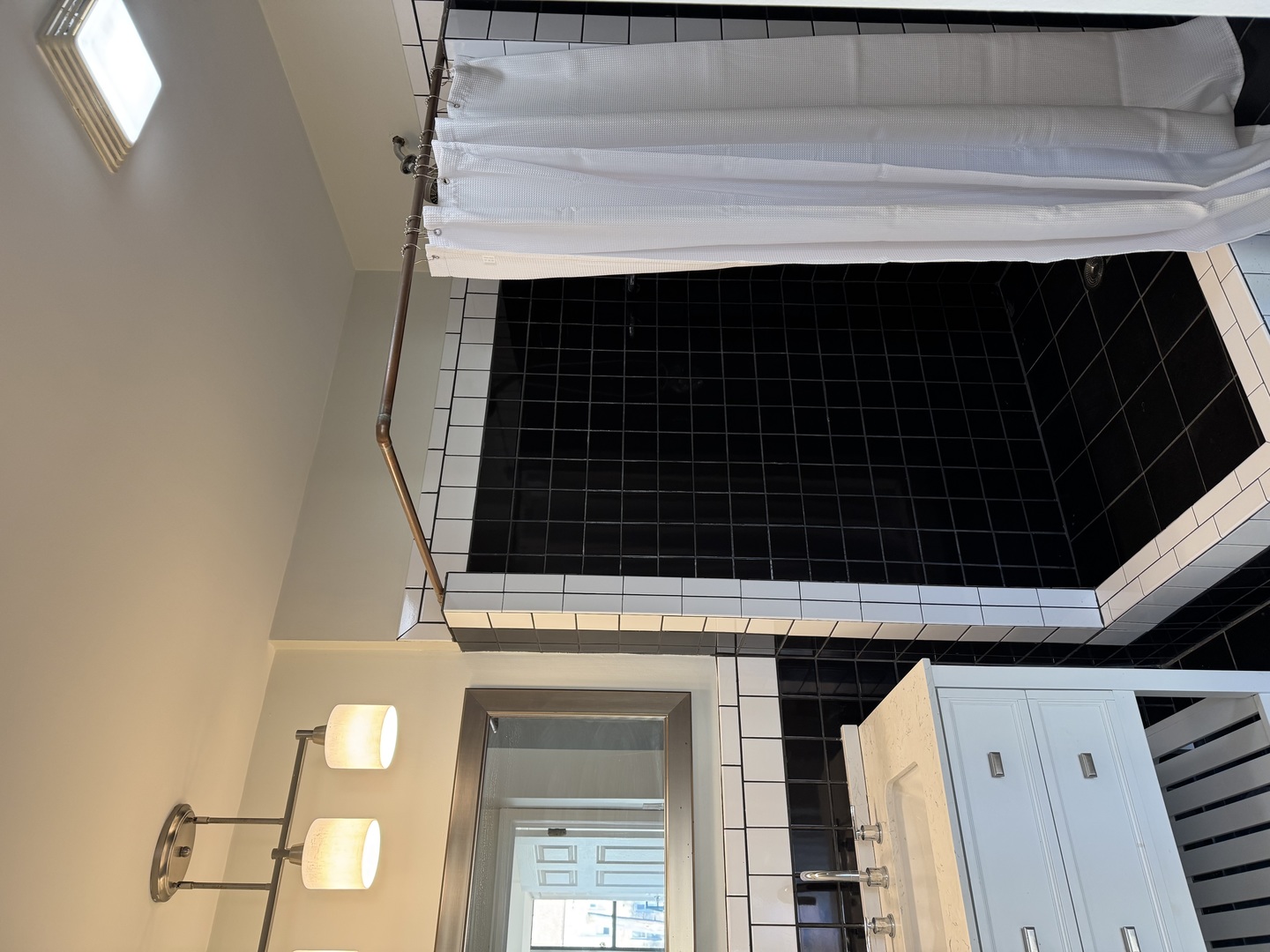1500 W Division Street Unit: 3