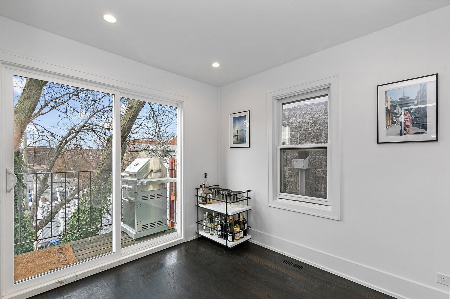 2646 N SEMINARY Avenue Unit: 3