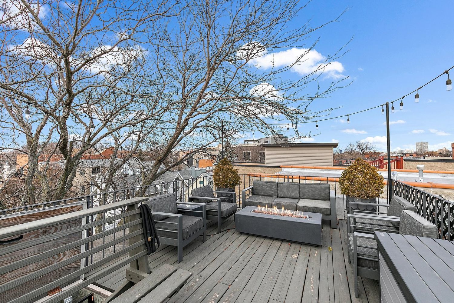 2646 N SEMINARY Avenue Unit: 3