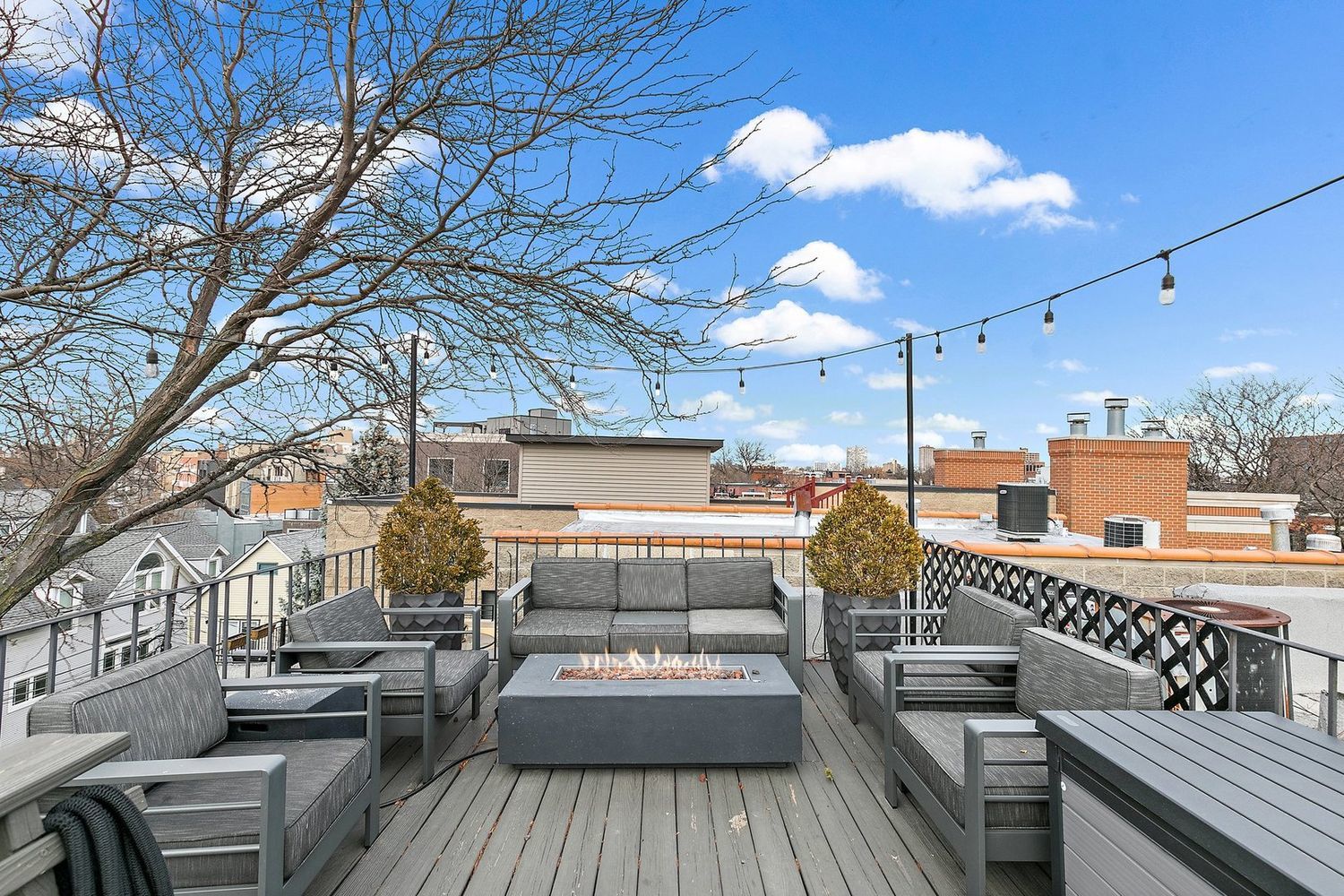 2646 N SEMINARY Avenue Unit: 3